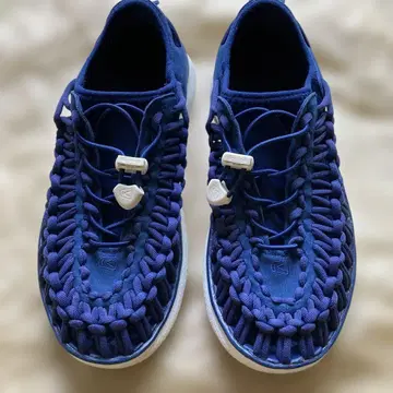 KEEN 샌들