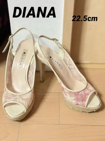 DIANA 다이애나 22.5cm 레이스 꽃무늬