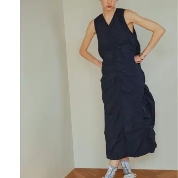 에미 emmi atelier 오니베지 개더 롱 원피스 드레스