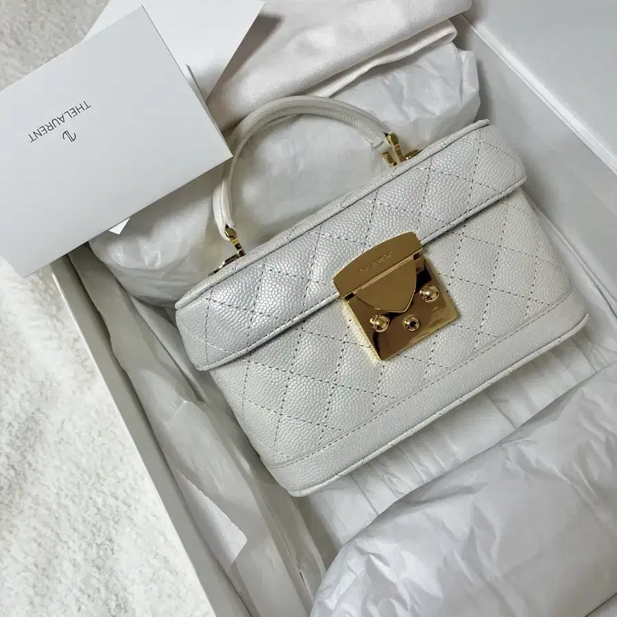 Somewhere Butter Mini Toast Bag Cream on Bunjang Global Site.