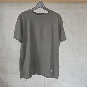 헌팅 월드 티셔츠 카키