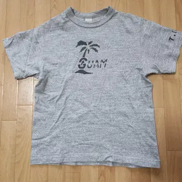 웨어하우스 GUAM 프린트 그레이 반팔 티셔츠