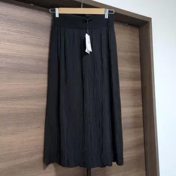 Theory 블랙 무릎 아래 스커트 S