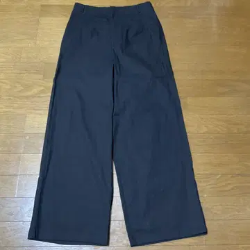 멜로즈 클레어 블랙 컬러 와이드 팬츠 사이즈 4