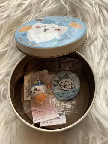 치이카와 쿠라스시 하치와레 세트 피규어 캔뱃지 덤