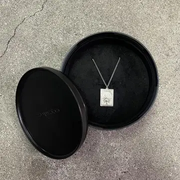 TOM WOOD 타로 템퍼런스 펜던트 목걸이