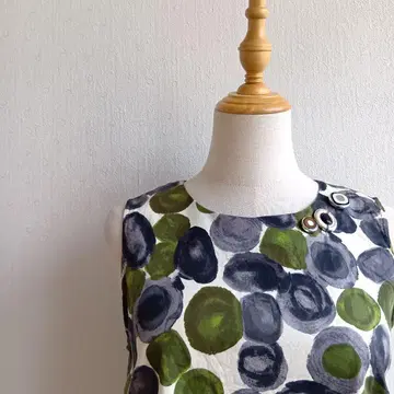 S MAX MARA 도트 컷 티셔츠 비쥬 자수 블루 그린