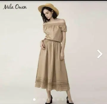 Mila Owen 베이지 오프숄더 셋업