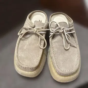 Clarks Zara 가죽 뮬 스웨이드 베이지 42 사이즈