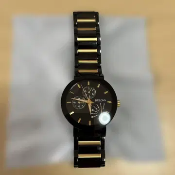 Bulova 크로노그래프 시계 블랙 골드