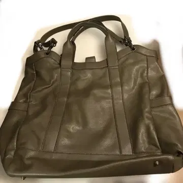 보나조르나타 (올리브 그린 토트백 합성 피혁)