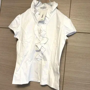 미사용 새상품 택 포함 나라 까미체 스탠드 프릴 컷 티셔츠 블라우스