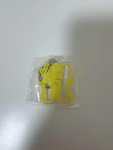 녹색과 노란색 사회 가챠 키링 '그린'