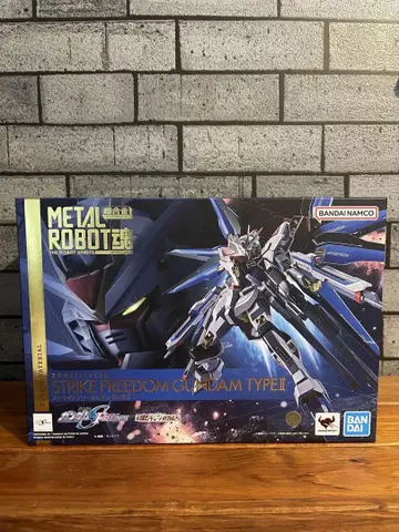 METAL ROBOT (SIDE MS) 스트라이크 프리덤 건담 이식