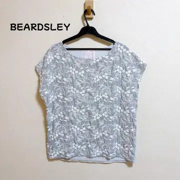 새상품급 BEADSLEY 프론트 자수 프렌치 티셔츠