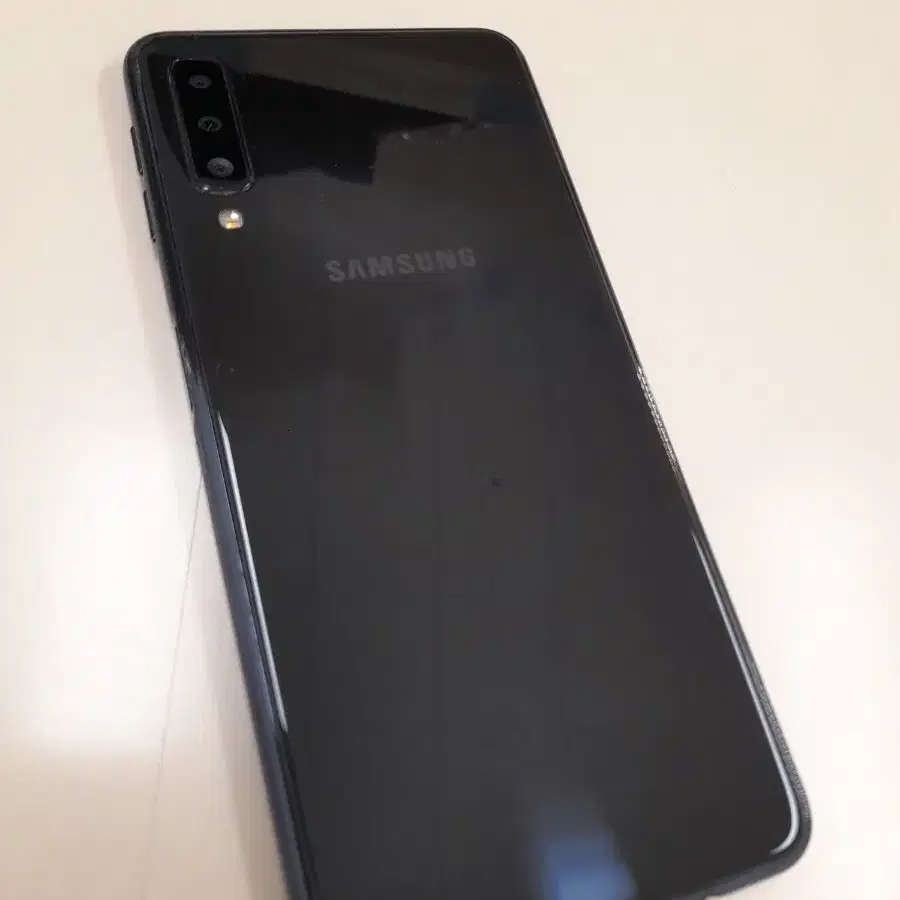 GALAXY | 갤럭시 Galaxy A7 64GB Black color on Bunjang Global