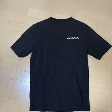 FORMA 블랙 티셔츠
