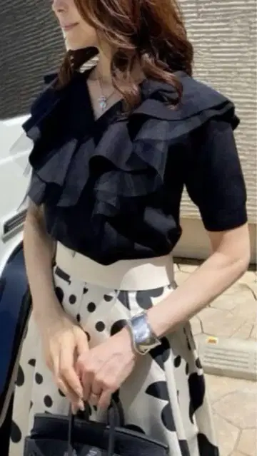 시소라스 프론트 프릴 니트 블랙