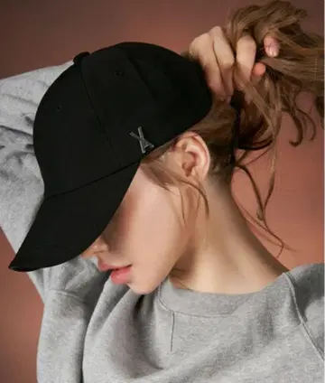 바자르 실버 스터드 오버 핏 볼 캡
