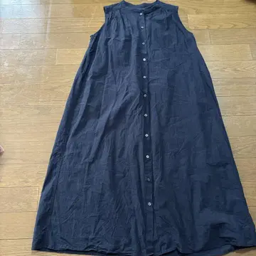 MUJI 슬리브리스 원피스 블랙 착용 흔적 있음
