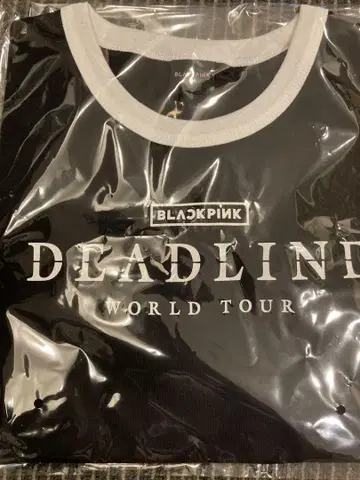 새상품 BLACKPINK 티셔츠 DEADLINE 숏 기장 티셔츠