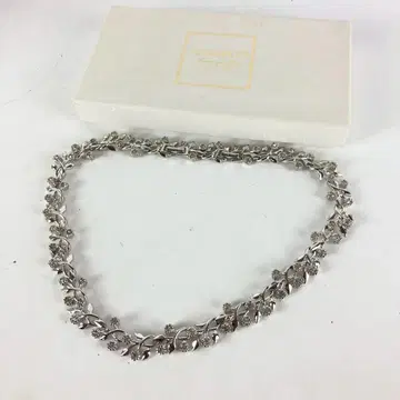 NINA RICCI 니나리치 플라워 모티브 큐빅 목걸이