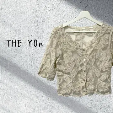 THE YOn 자용 꽃무늬 자수 시어 반팔 가디건 베이지