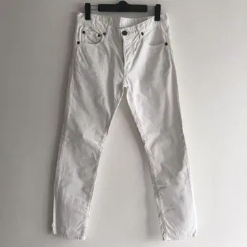 스터닝 루어 화이트 팬츠