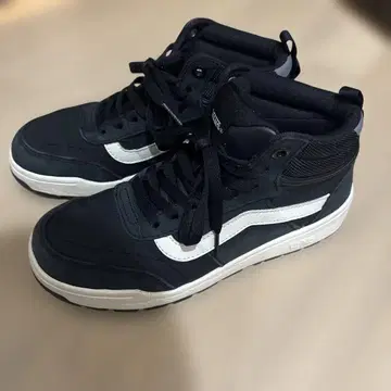 VANS V8615 BLACK WHITE TYSON HI 스니커즈