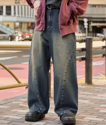 커브 스터드 빈티지 가공 와이드 데님 팬츠