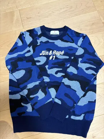 준 앤 로페 니트
