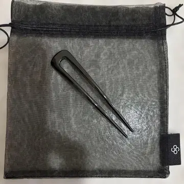 콜렛 말루프 헤어핀