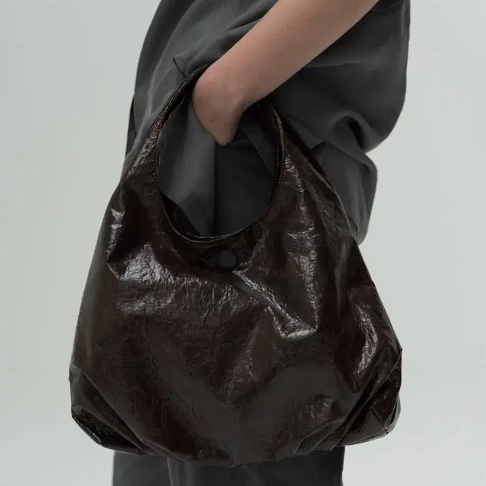 KIMMATIN SPLIT LEATHER TRIANGLE BAG #김마틴,#Kimmatin,#마