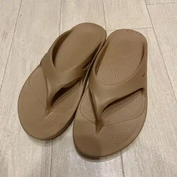 OOFOS 우포스 UE39 25cm 베이지 새상품급