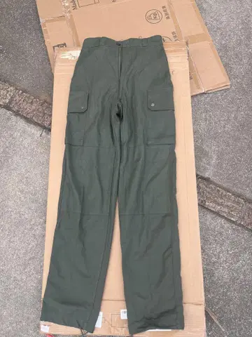 FRENCH MILITARY (프렌치 밀리터리) 올리브 그린 68X
