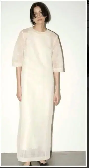 styling 하이 형태 시어 드레스 화이트