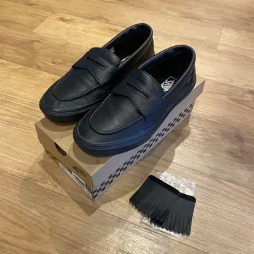 Vans 블랙 로퍼 프린지 v196cf loafer