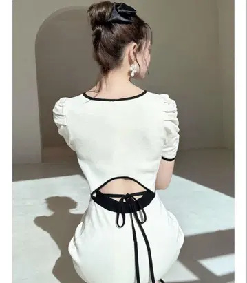 RESEXXY 바이컬러 타이트 원피스