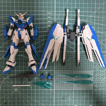 HG 1/144 건담 헬리오스