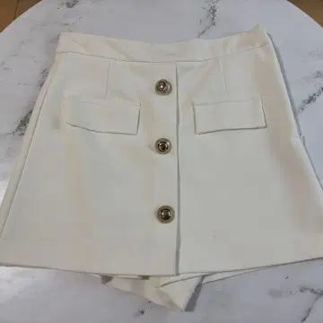 자라 골드 버튼 스코트