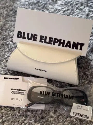 BLUE ELEPHANT DANNA 블루 틴트 미사용