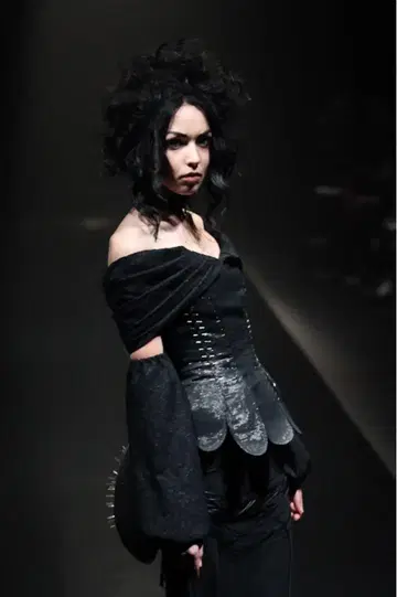 alice auaa aragne 뷔스티에