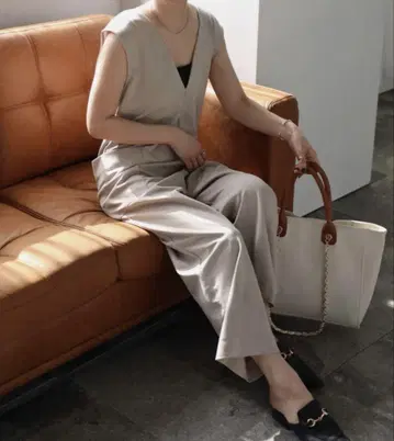택 포함 새상품 ap 레트로 V넥 올인원 살로펫