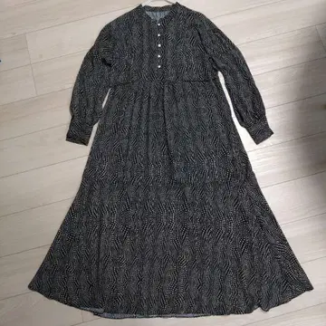 DOUDOU 블랙 화이트 패턴 긴팔 롱 원피스 물방울