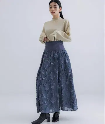 다크 블루 레이스 플레어 스커트
