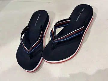 Tommy Hilfiger 네이비 플립플랍 비치 샌들