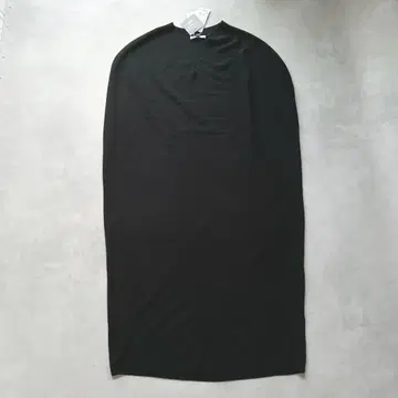 유니클로 마메쿠로구치 3D 니트 코쿤 원피스 2XL