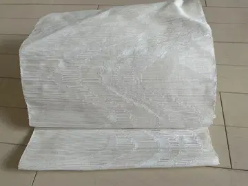 여름 오비, 샤, 화이트
