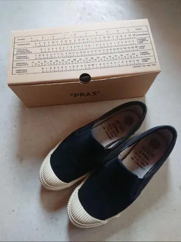 박스 포함 Pras 아나크로노 스웨이드 슬립온 28cm