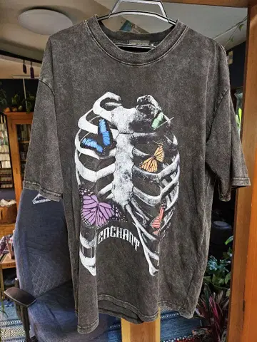 PCTOKYO ONE SEVEN 골격과 나비 티셔츠 M 사이즈